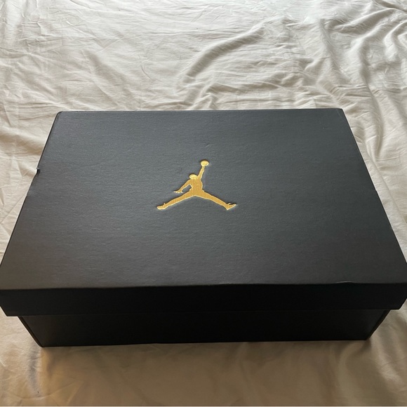 Jordan 1’s Triple White size 11 - Picture 5 of 8